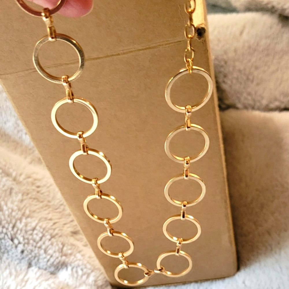Gold chocker